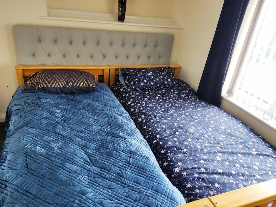 בלקפול Cheerful 2-Bedroom Home With Off Street Parking מראה חיצוני תמונה