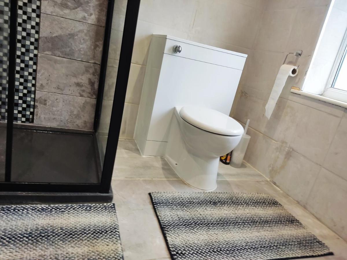בלקפול Cheerful 2-Bedroom Home With Off Street Parking מראה חיצוני תמונה